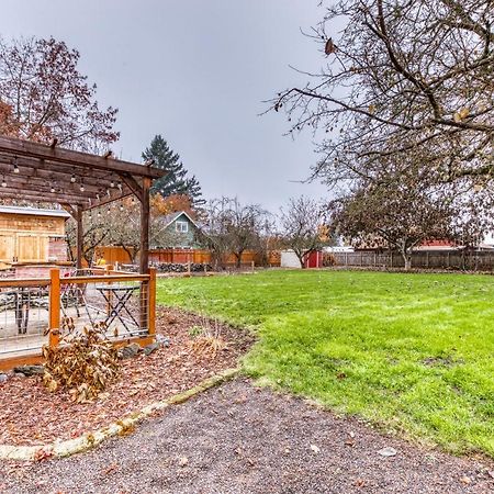 Cozy Coleman St. Cottage Bethel Zewnętrze zdjęcie